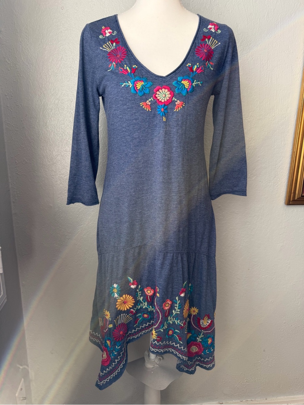 Johnny Was Cotton Handkerchief Hem Embroidered V-Neck Dress XS-Sm